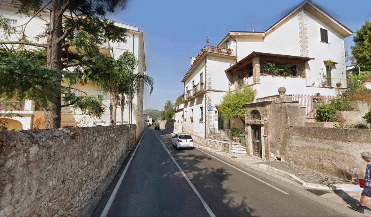 Appartamento CASA DINKY Attico climatizzato con terrazza vista mare Formia Esterno foto