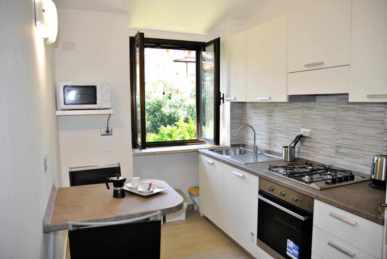 Appartamento CASA DINKY Attico climatizzato con terrazza vista mare Formia Esterno foto