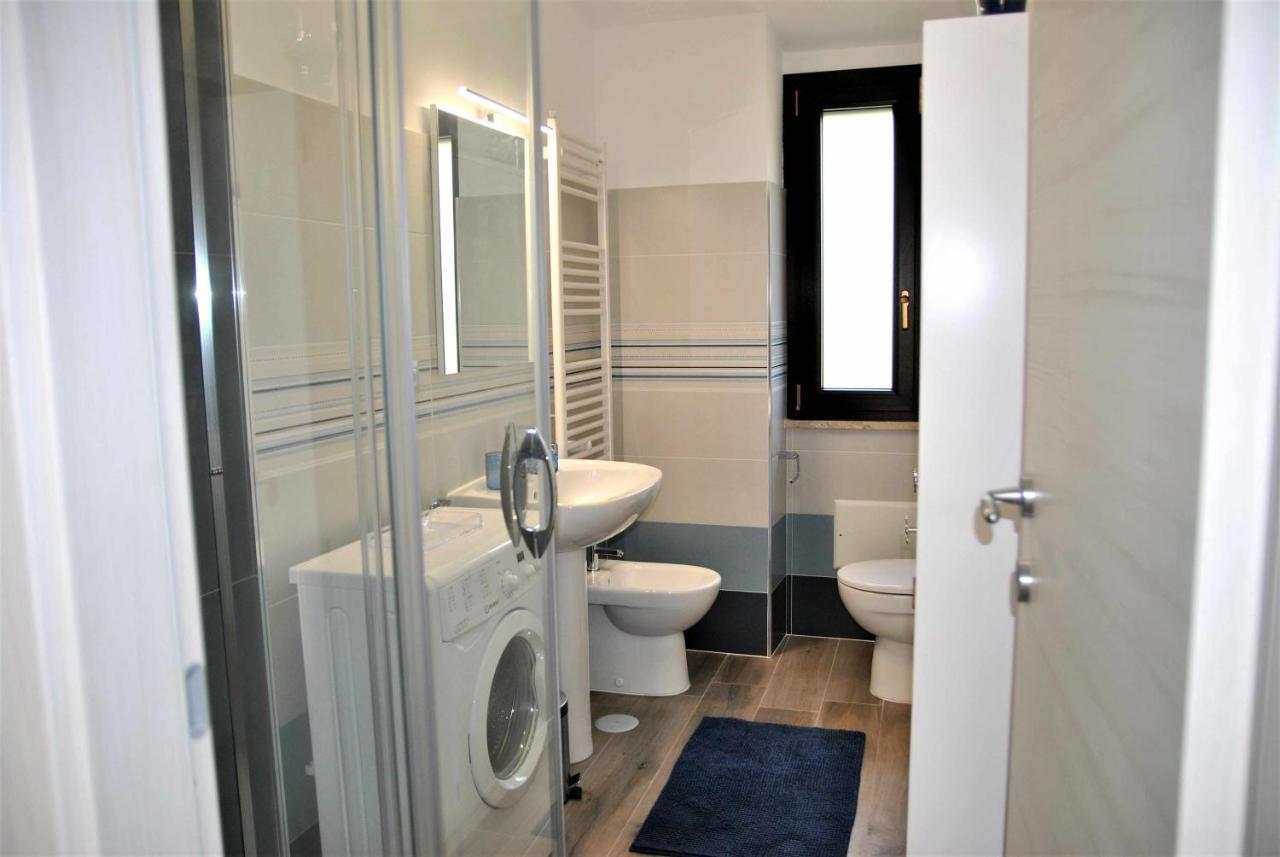 Appartamento CASA DINKY Attico climatizzato con terrazza vista mare Formia Esterno foto
