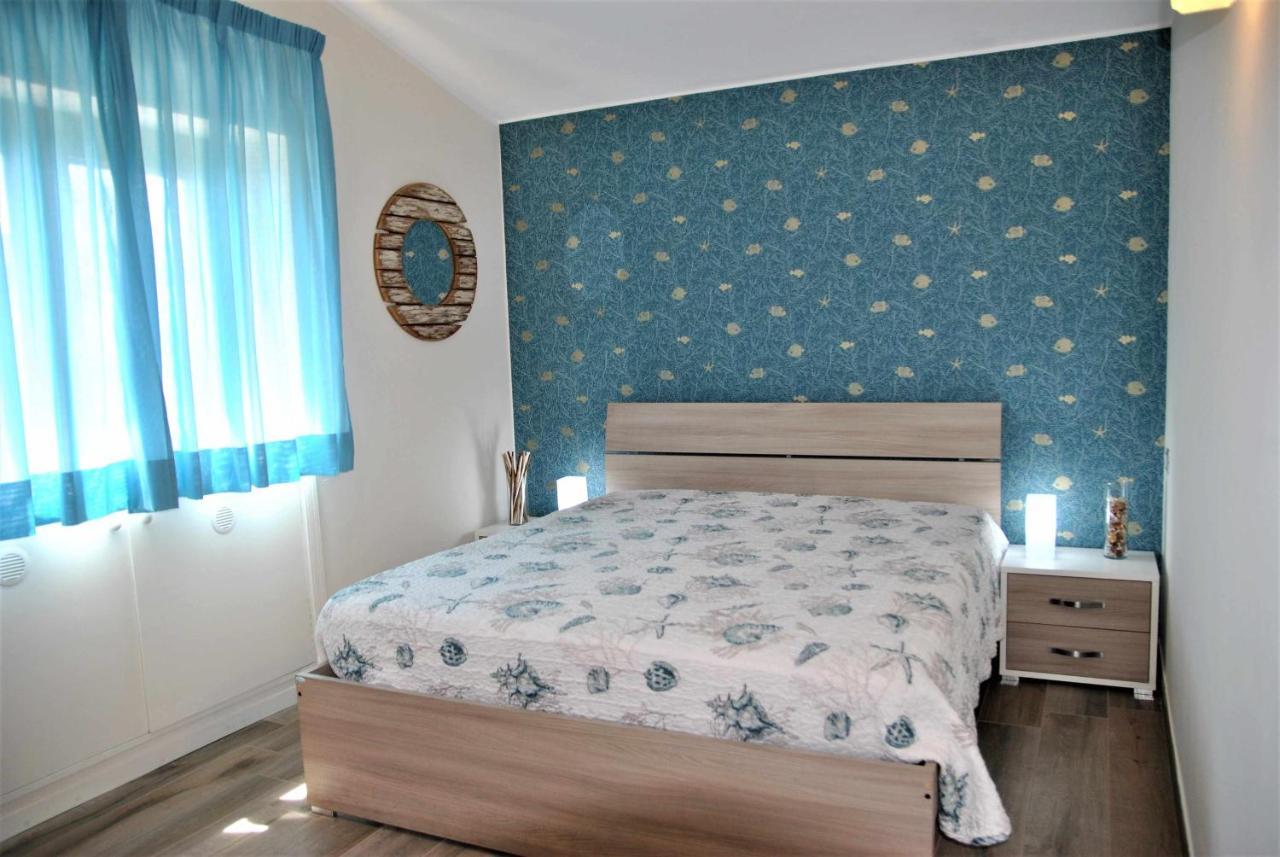 Appartamento CASA DINKY Attico climatizzato con terrazza vista mare Formia Esterno foto